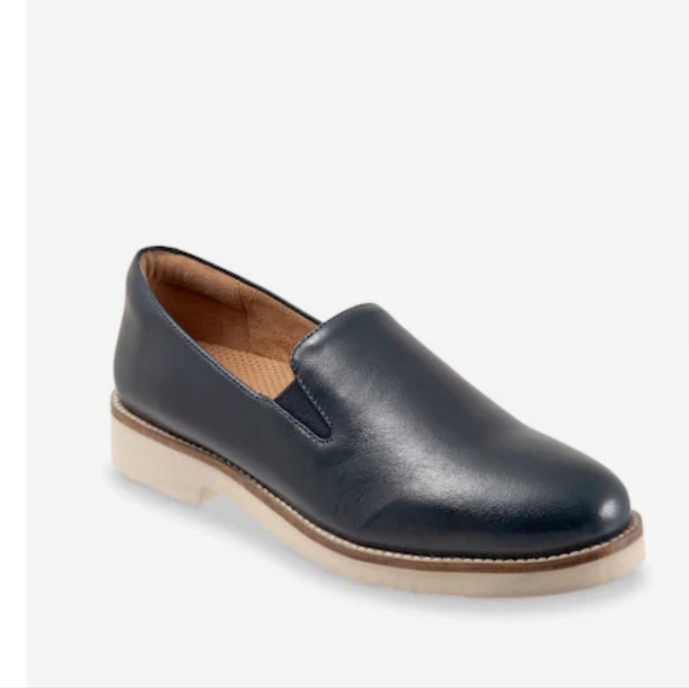Softwalk Whistle II Slip-On